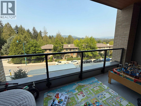 323 55 Klahanie Drive