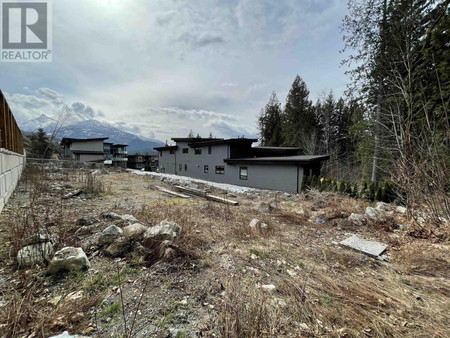 3355 Descartes Place, Squamish, BC V8B0V5 Photo 1