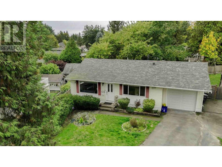 3357 Lakedale Avenue, Burnaby, BC V5A3C9 Photo 1