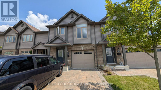 34 3400 Castle Rock Place