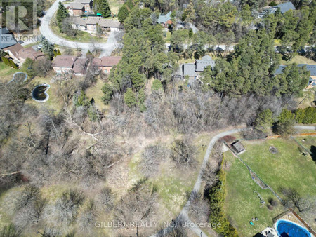 34 B Cynthia Crescent