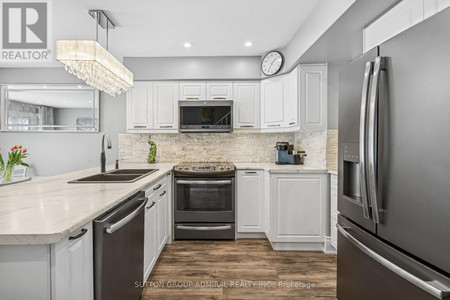 35 21 Laguna Parkway
