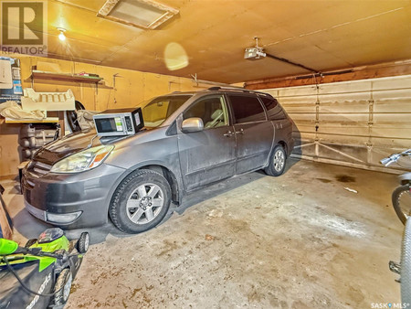 Kitchen/Dining room - 355 3rd Avenue Se, Swift Current, SK S9H3K6 Photo 1