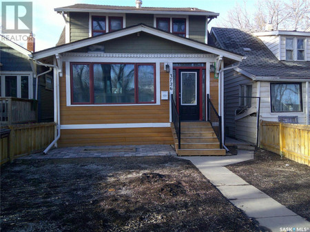 Living room - 3726 Dewdney Avenue, Regina, SK S4T0Z7 Photo 1