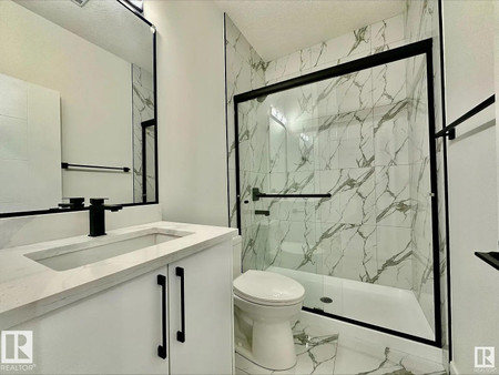 38 Astoria Pl