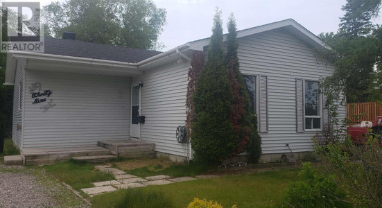 39 Poplar Ave