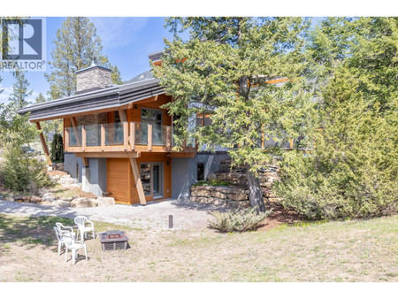 4 2400 Kootenay Rd No 3 Road