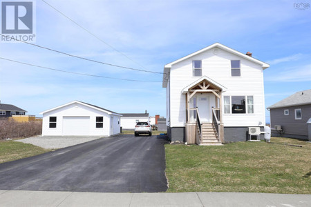 Mud room - 4 Cooling Street, Glace Bay, NS B1A5R7 Photo 1
