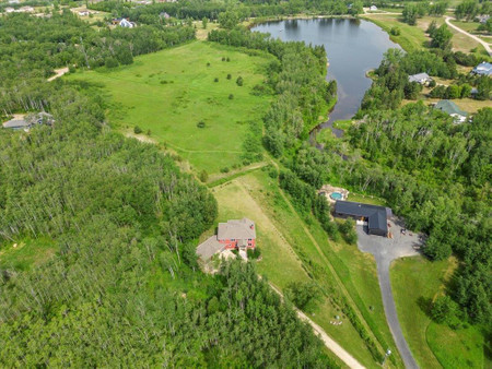 4 Meadowlark Bay