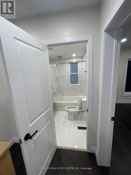 4 Minto Avenue
