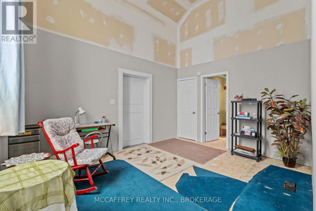 4 Neely Street