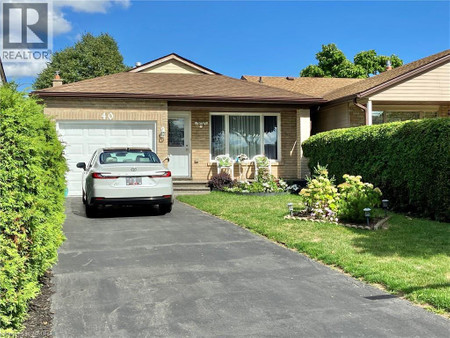 40 Lyton Crescent