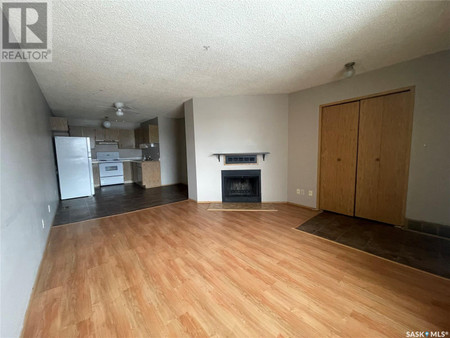 Living room - 404 Cedar Meadow Drive, Regina, SK S4X3J6 Photo 1