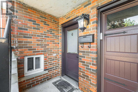 Kitchen - 4190 Bishopstoke Lane, Mississauga, ON L4Z1J3 Photo 1