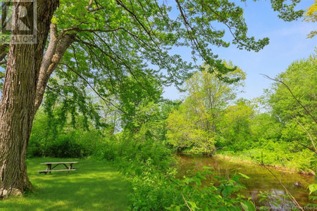 423 Salisbury Back Road