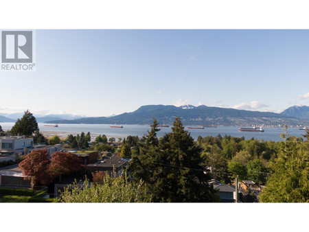 4411 W 4th Avenue, Vancouver, BC V6R1P9 Photo 1