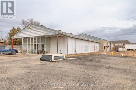 443 Main Street W