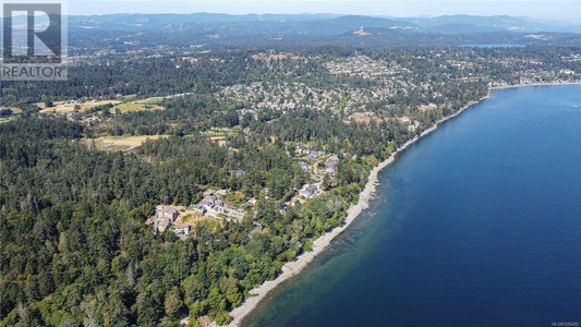 4563 Cordova Bay Rd