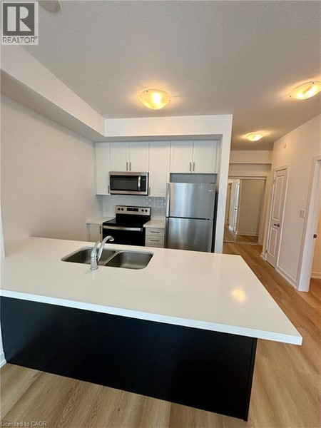 470 Dundas Street E Unit 815