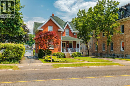 483 Main Street W