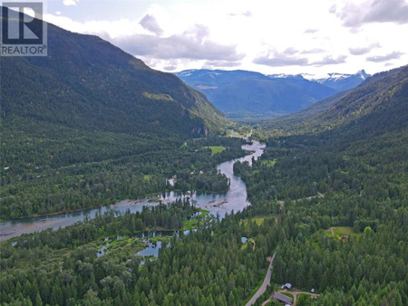 4911 Slocan River Road