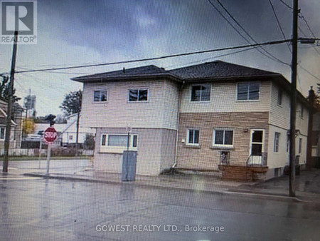 5 402 Fares Street