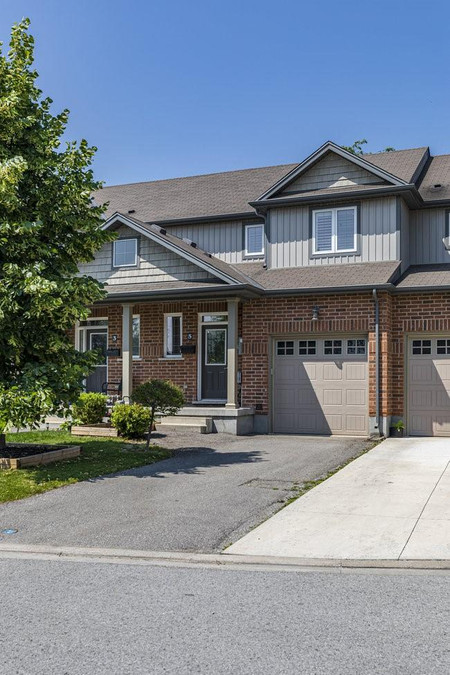 5 Hilts Court, St Catharines, ON L2P0C9 Photo 1