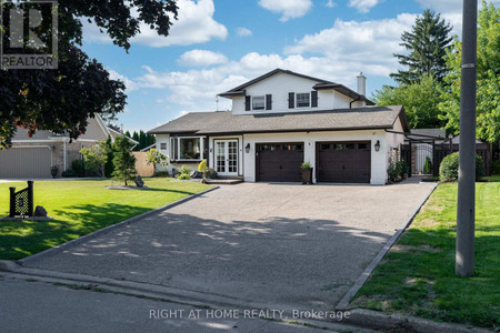 5 Lower Canada Dr, Niagara On The Lake, ON L0S1J0 Photo 1