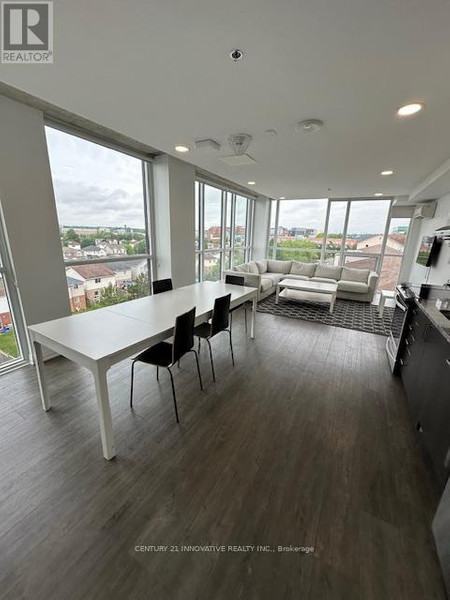 505 1900 Simcoe Street N