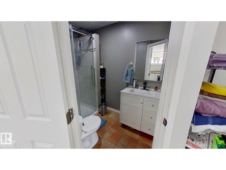 506 Athabasca Av
