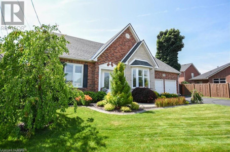 Recreation room - 51 Queensway Drive, Brantford, ON N3R7H2 Photo 1