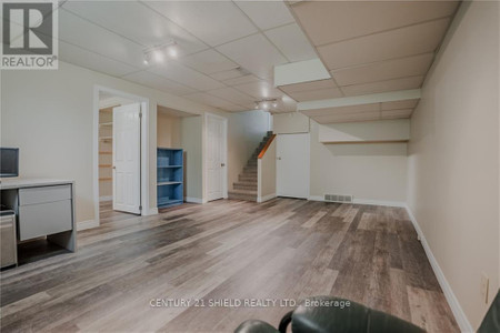 521 Cheryl Street