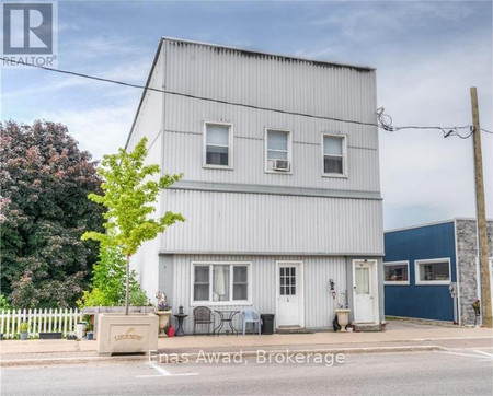 558 Campbell Street