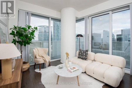 Living room - 5602 100 Harbour Street, Toronto, ON M5J0B5 Photo 1