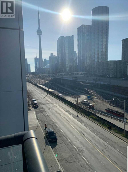 576 Front St, Toronto, ON M5V1C1 Photo 1