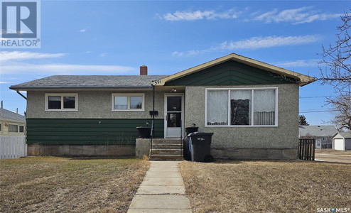 Living room - 591 101st Street, North Battleford, SK S9A0Y5 Photo 1