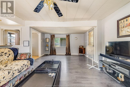 6 Maple Drive