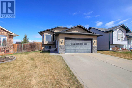 Foyer - 60 Isaacson Crescent, Red Deer, AB T4R3N1 Photo 1