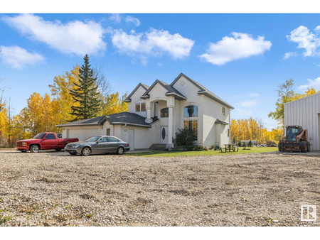 Living room - 61 51049 Rge Rd 215, Rural Strathcona County, AB T8E1G7 Photo 1