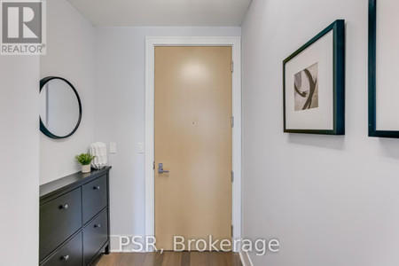 627 29 Queens Quay E