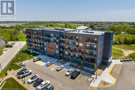 64 Main St N Unit 413