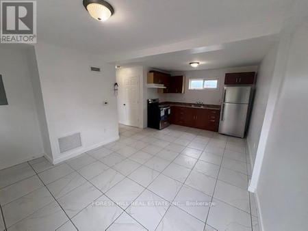 6465 Lundys Lane