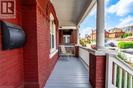 7 1 2 Huron Street