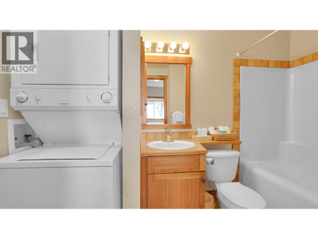 701 14 A Crescent Unit 111 H