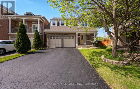 74 Earl Grey Crescent