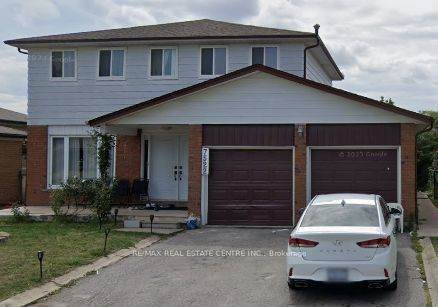 7522 Lully Crt, Mississauga, ON L4T2P3 Photo 1