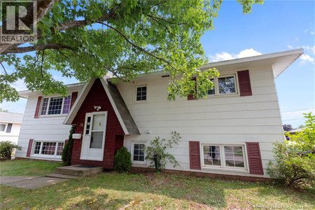 76 Warren Avenue