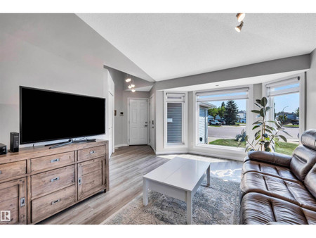 78 Deer Park Bv