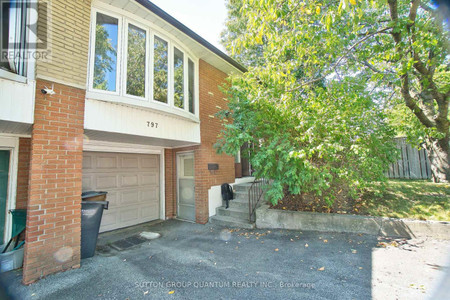 797 Eaglemount Crescent