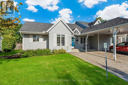 8 Garden Drive